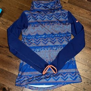 Women’s Nike shirt